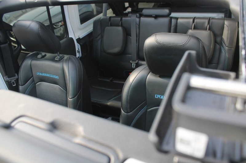 Jeep Wrangler 4xe Vehicle Image 04