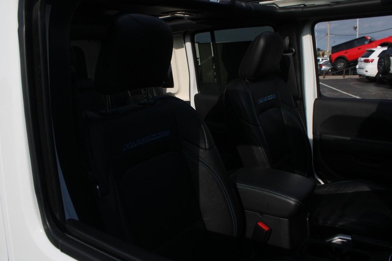 Jeep Wrangler 4xe Vehicle Image 14