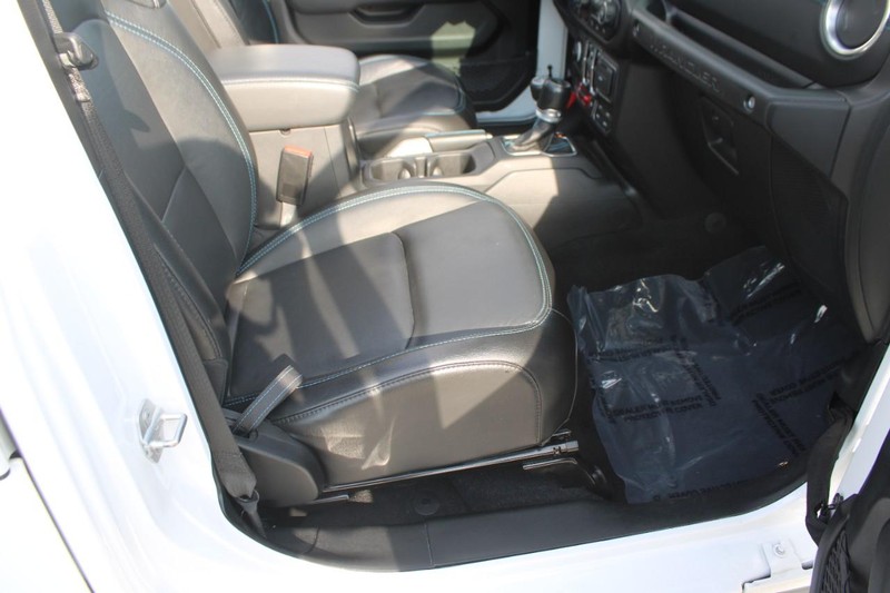 Jeep Wrangler 4xe Vehicle Image 25
