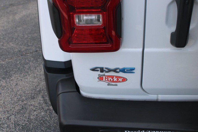 Jeep Wrangler 4xe Vehicle Image 28