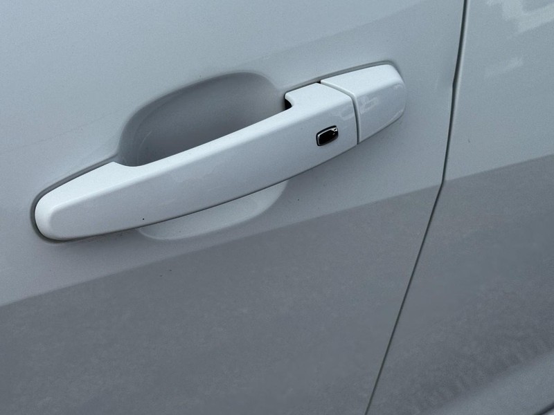 Chevrolet Malibu Vehicle Image 13