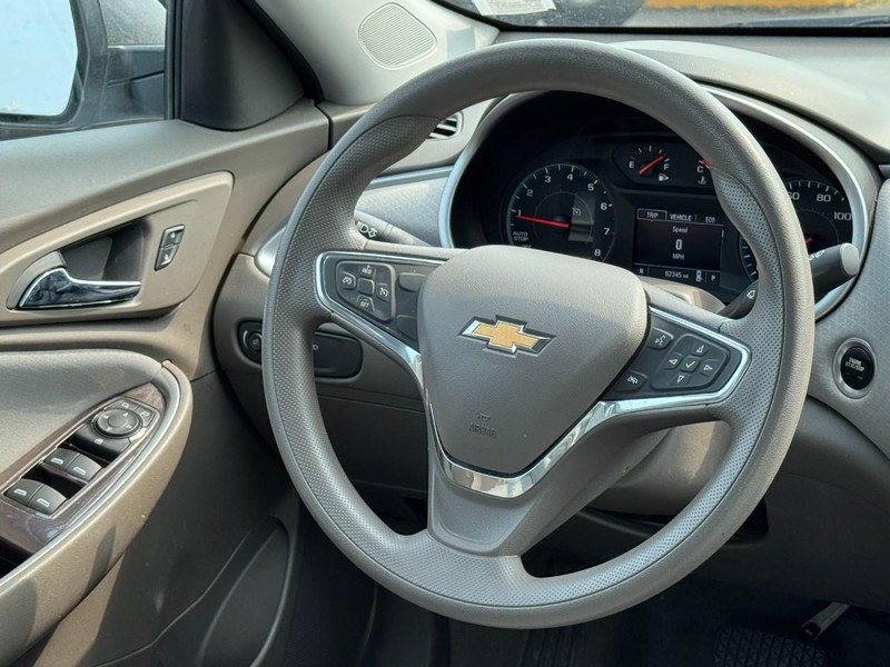 Chevrolet Malibu Vehicle Image 19