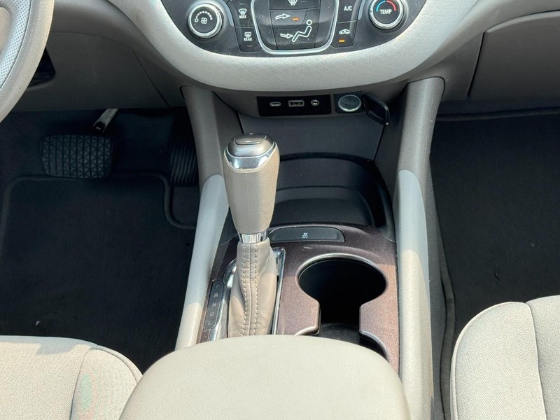 Chevrolet Malibu Vehicle Image 21