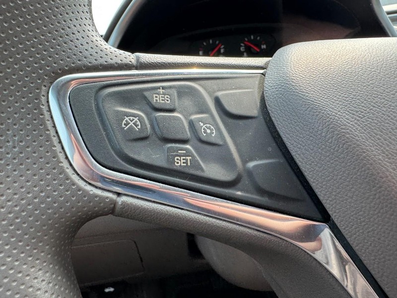 Chevrolet Malibu Vehicle Image 23