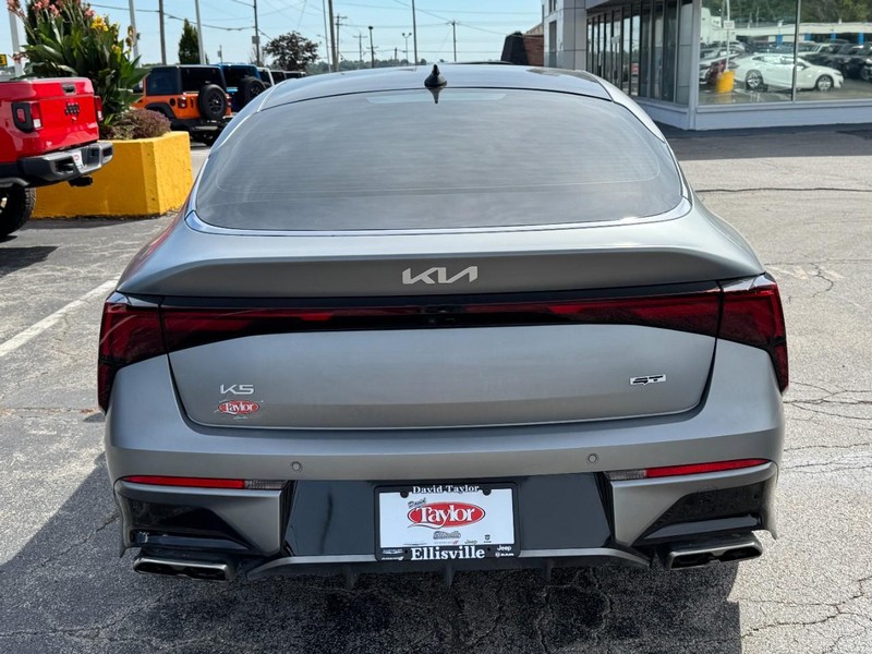 Kia K5 Vehicle Image 13