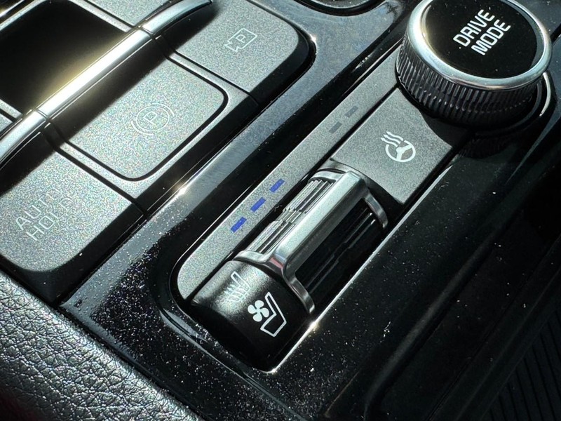Kia K5 Vehicle Image 29