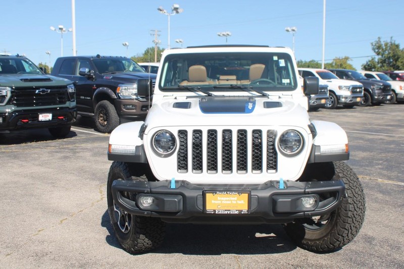 Jeep Wrangler 4xe Vehicle Image 03