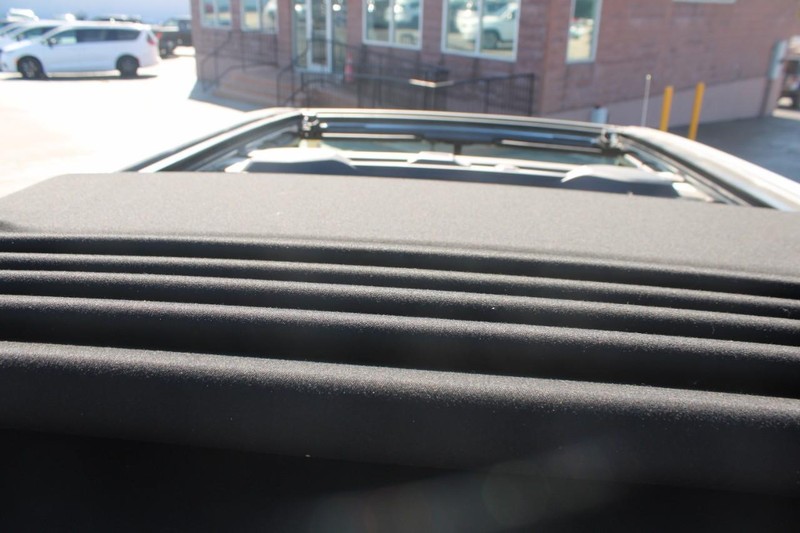Jeep Wrangler 4xe Vehicle Image 12