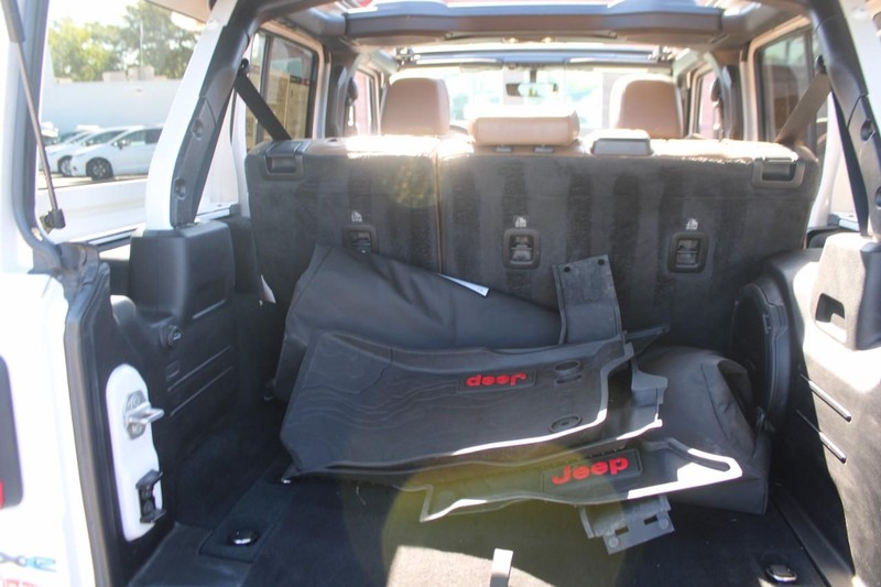 Jeep Wrangler 4xe Vehicle Image 32