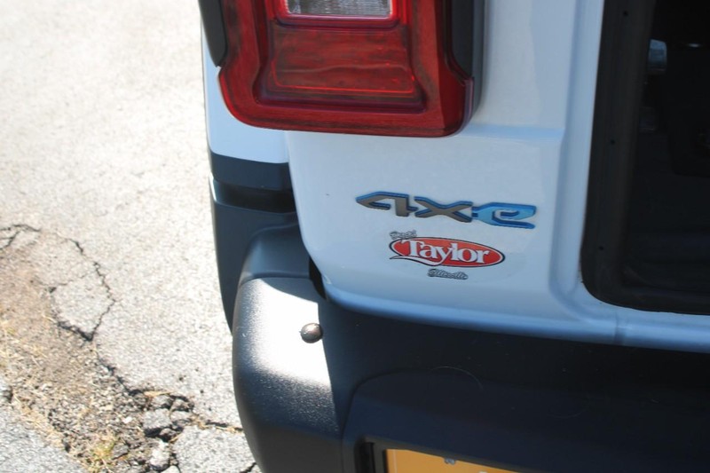 Jeep Wrangler 4xe Vehicle Image 34