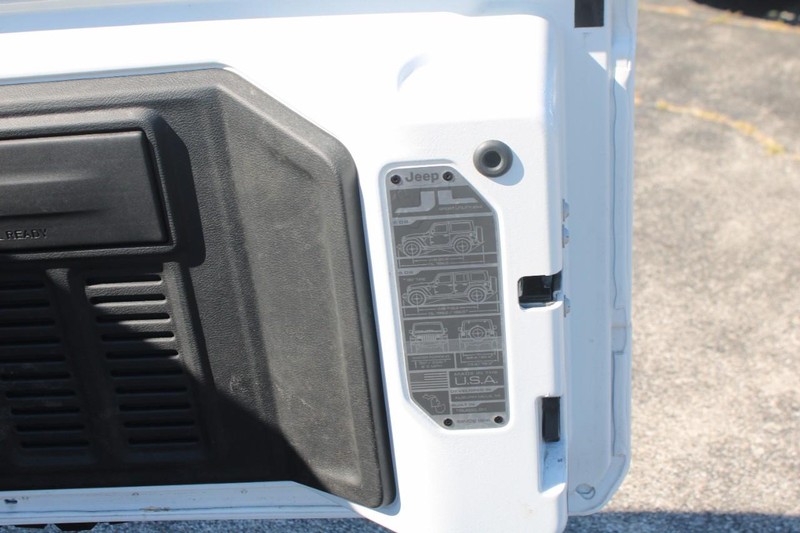 Jeep Wrangler 4xe Vehicle Image 35