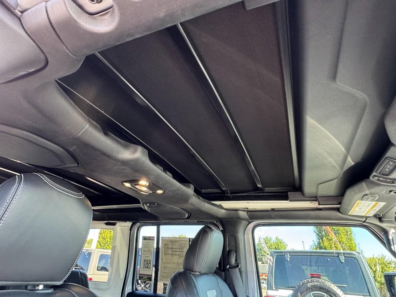Jeep Wrangler Vehicle Image 18