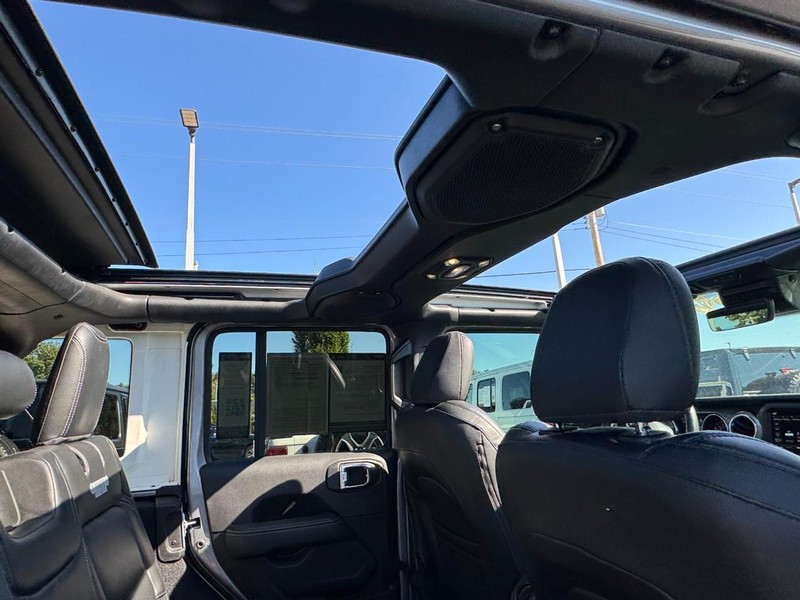 Jeep Wrangler Vehicle Image 22