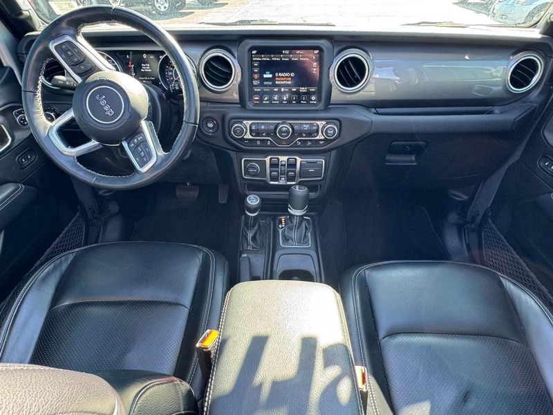 Jeep Wrangler Vehicle Image 23