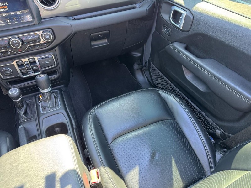 Jeep Wrangler Vehicle Image 27