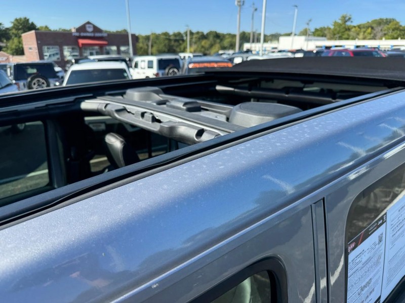 Jeep Wrangler Vehicle Image 28