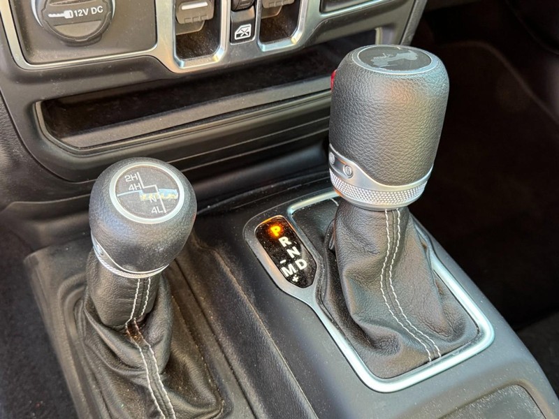 Jeep Wrangler Vehicle Image 35