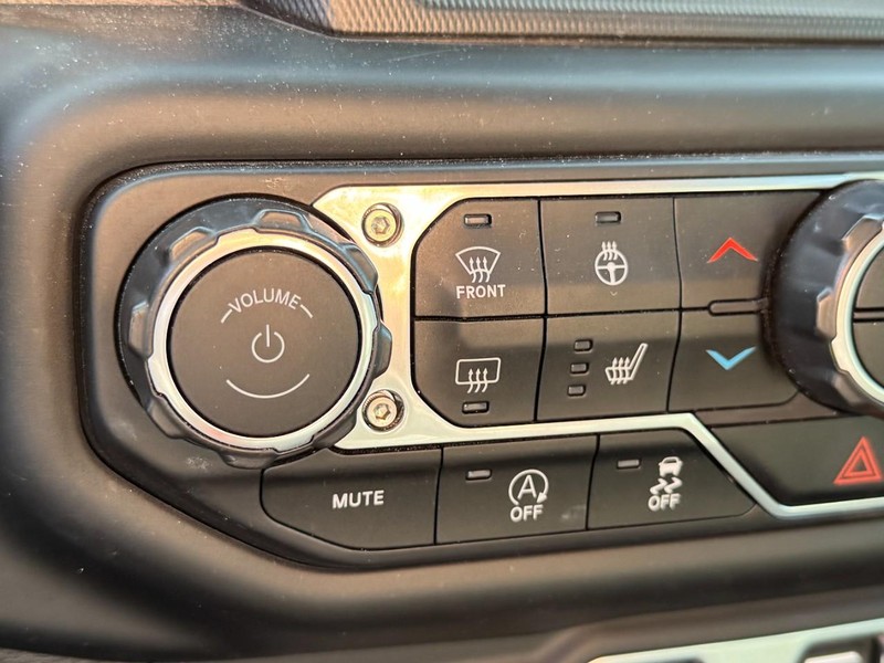 Jeep Wrangler Vehicle Image 37