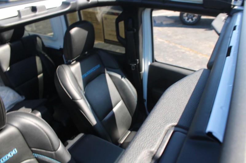 Jeep Wrangler 4xe Vehicle Image 14
