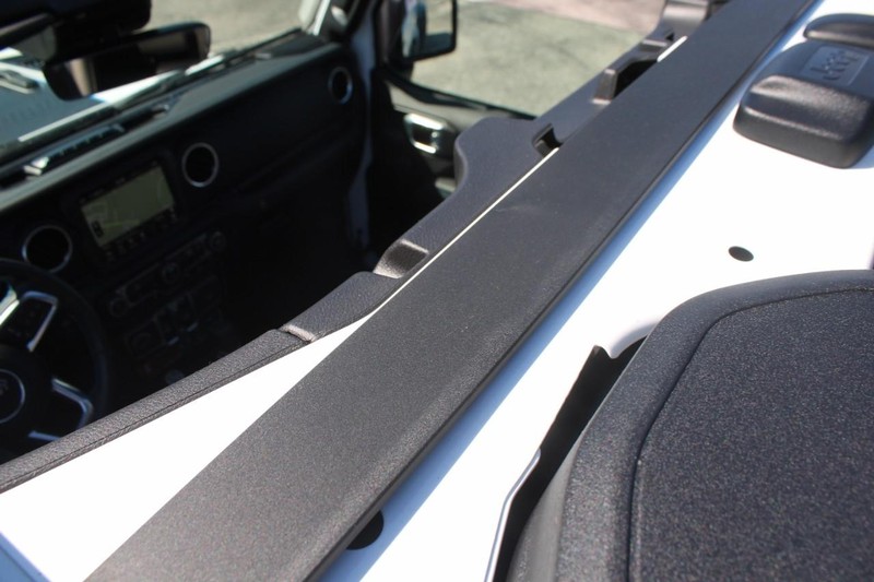 Jeep Wrangler 4xe Vehicle Image 15