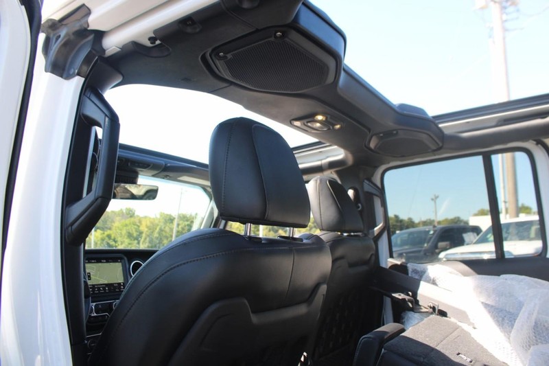 Jeep Wrangler 4xe Vehicle Image 25