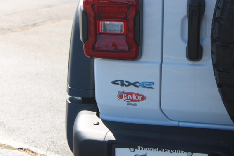 Jeep Wrangler 4xe Vehicle Image 30