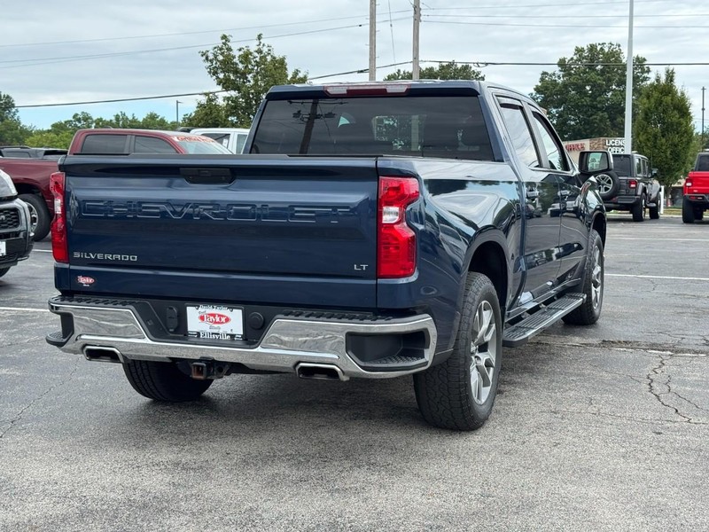 Chevrolet Silverado 1500 LTD Vehicle Image 03