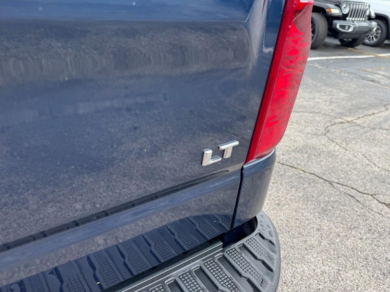 Chevrolet Silverado 1500 LTD Vehicle Image 15
