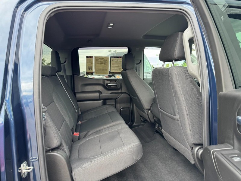 Chevrolet Silverado 1500 LTD Vehicle Image 19