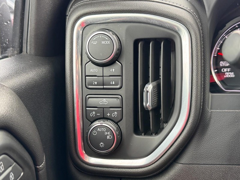 Chevrolet Silverado 1500 LTD Vehicle Image 26