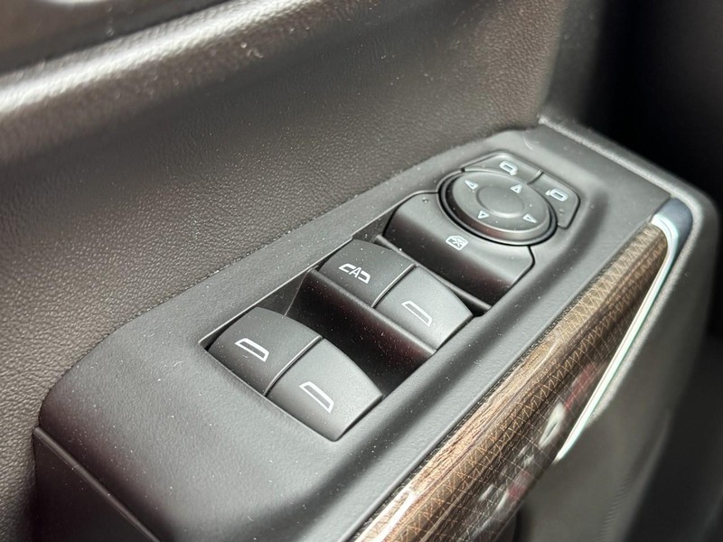 Chevrolet Silverado 1500 LTD Vehicle Image 34