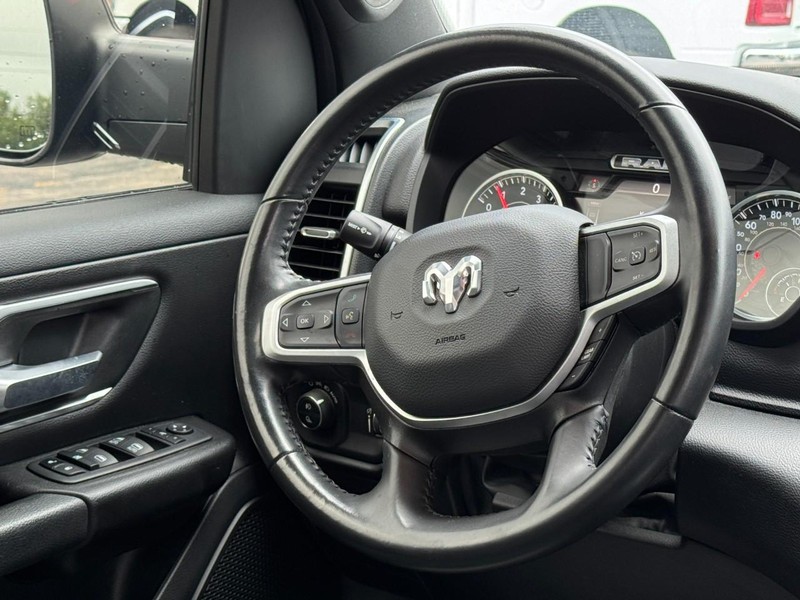 Ram 1500 Vehicle Image 21