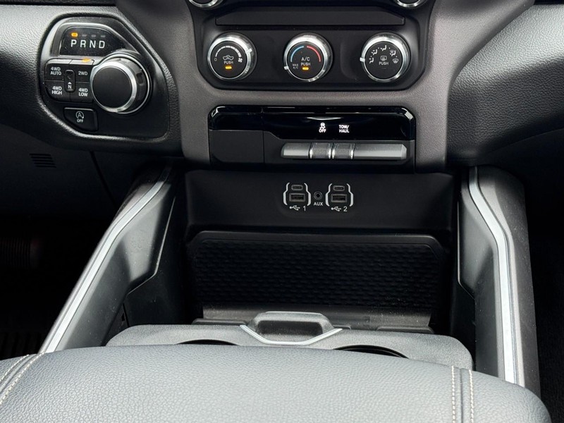 Ram 1500 Vehicle Image 23