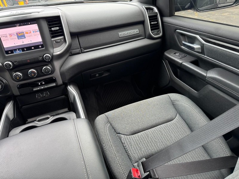 Ram 1500 Vehicle Image 24