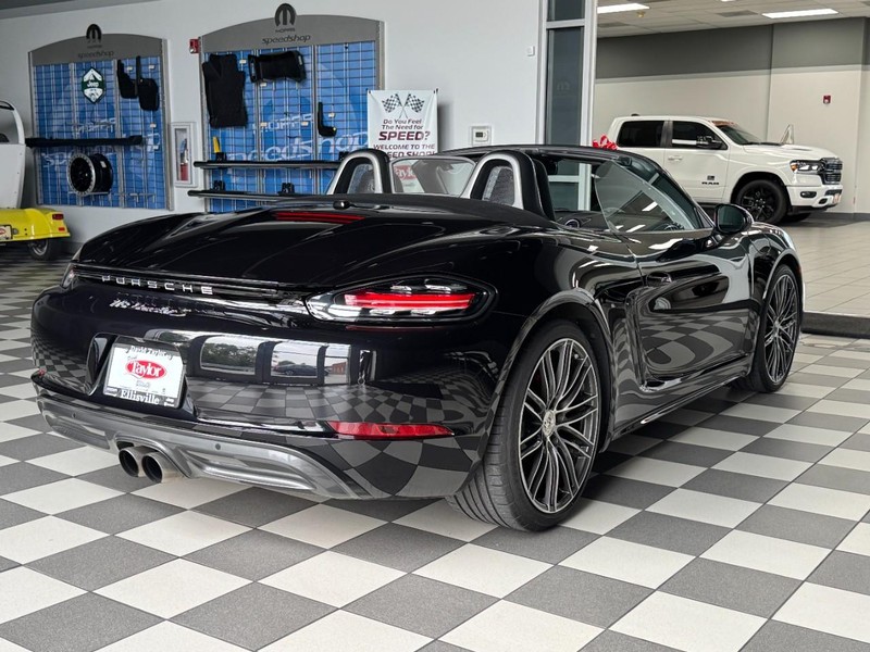 Porsche 718 Boxster Vehicle Image 06