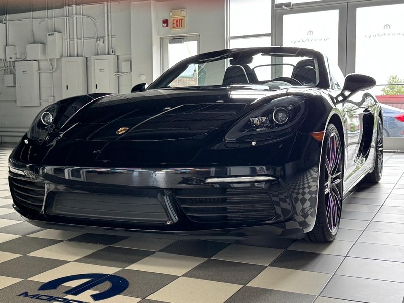 Porsche 718 Boxster Vehicle Image 11