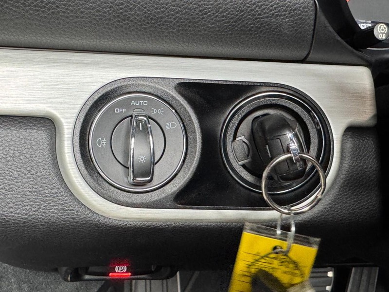 Porsche 718 Boxster Vehicle Image 31