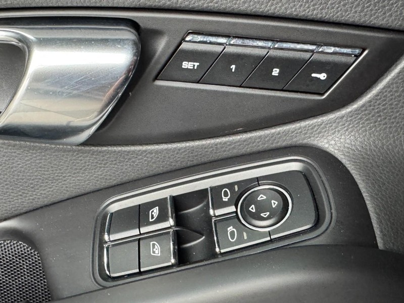 Porsche 718 Boxster Vehicle Image 32