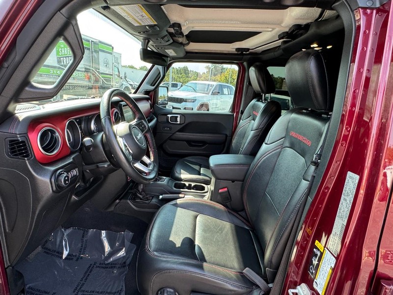 Jeep Gladiator Vehicle Image 24