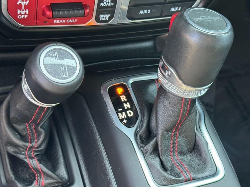 Jeep Gladiator Vehicle Image 30