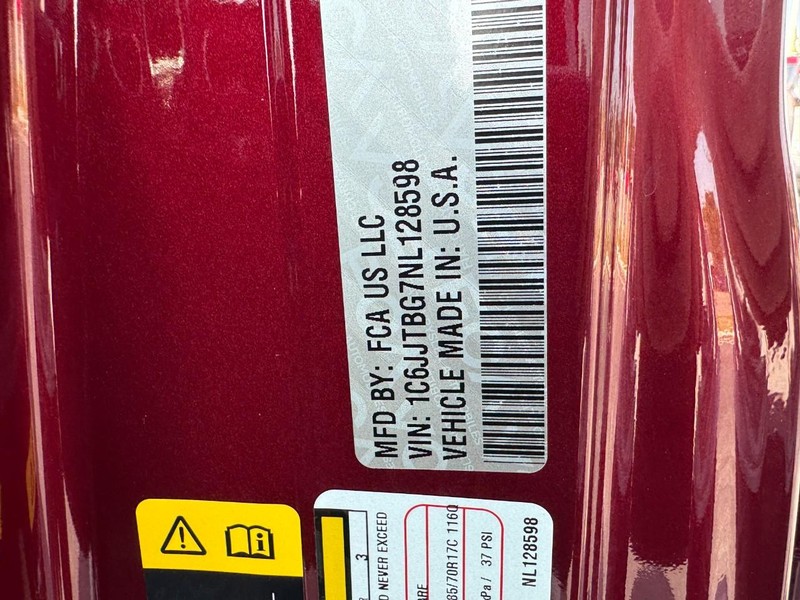 Jeep Gladiator Vehicle Image 39