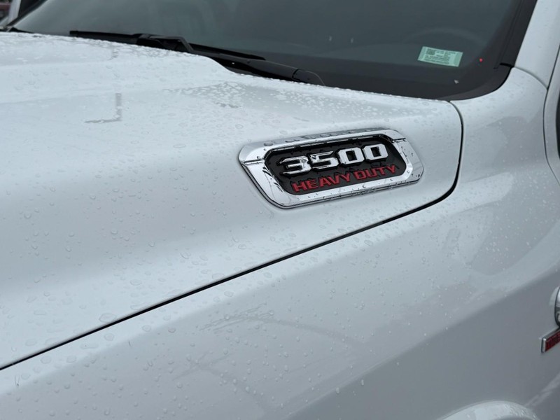 Ram 3500 Vehicle Image 12