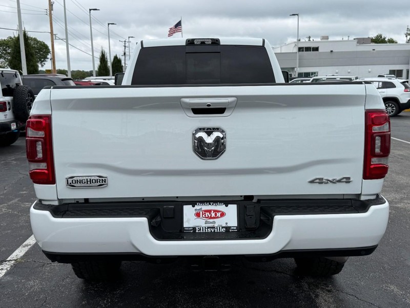 Ram 3500 Vehicle Image 15