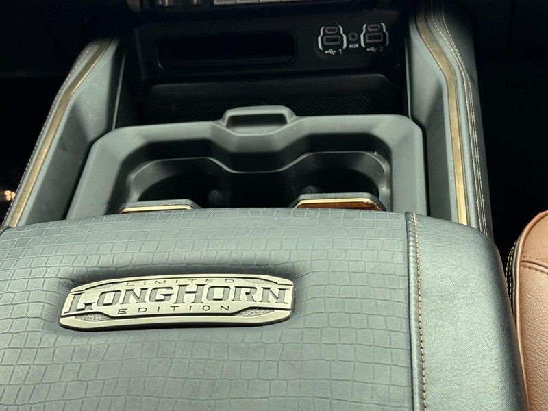 Ram 3500 Vehicle Image 23