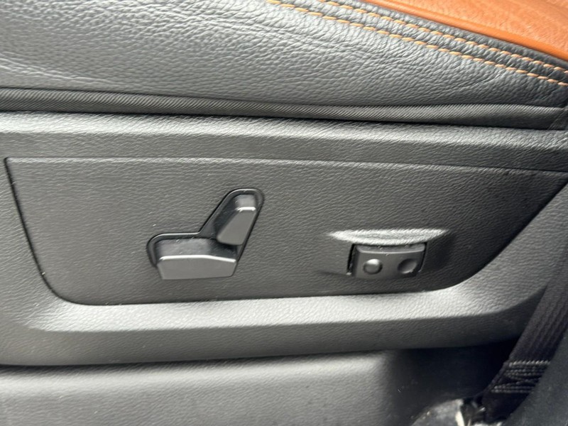 Ram 3500 Vehicle Image 36