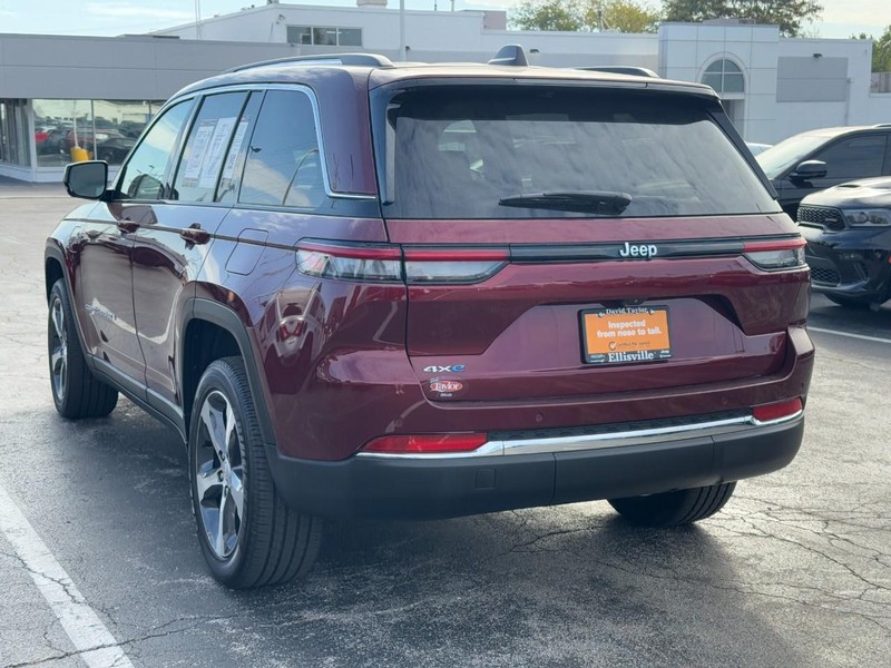 Jeep Grand Cherokee 4xe Vehicle Image 07