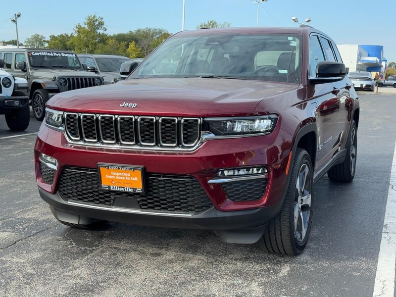 Jeep Grand Cherokee 4xe Vehicle Image 11