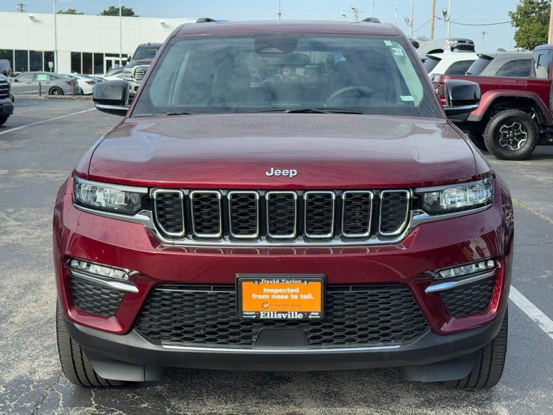 Jeep Grand Cherokee 4xe Vehicle Image 12