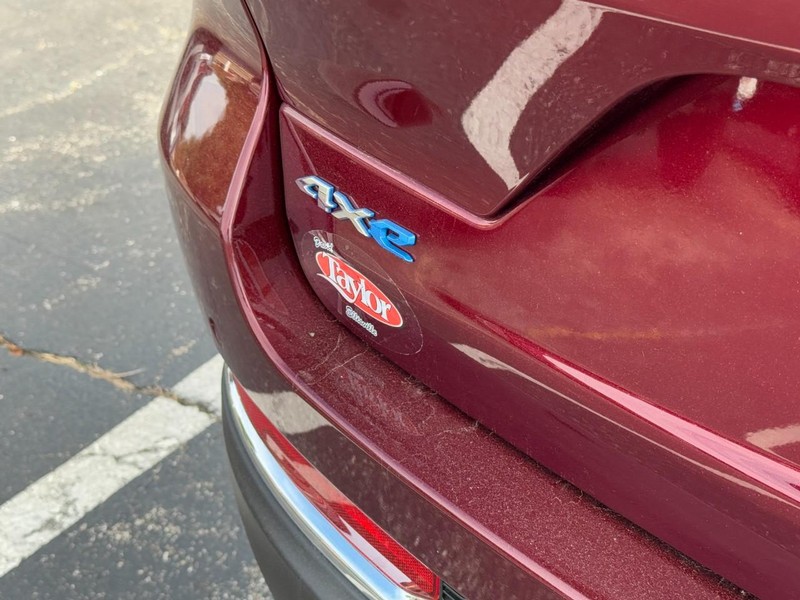 Jeep Grand Cherokee 4xe Vehicle Image 15