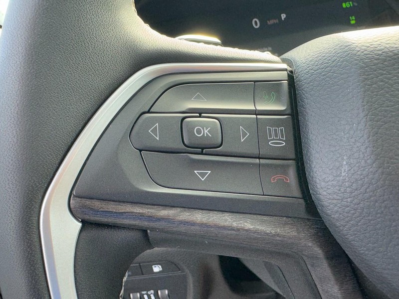 Jeep Grand Cherokee 4xe Vehicle Image 28